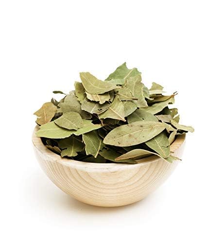 1400S Spices bay leaves dry aroma close-up showing natural texture