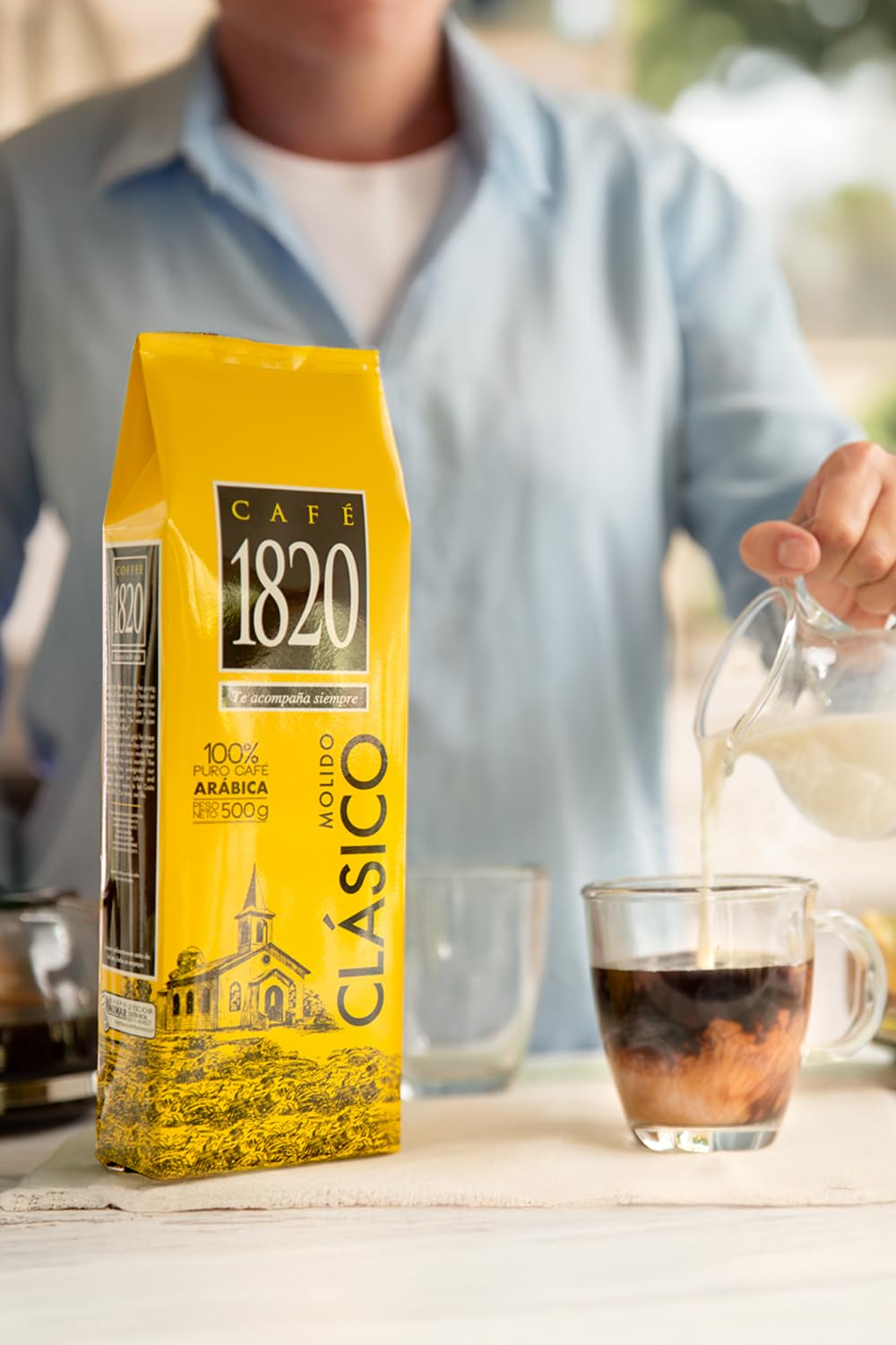 1820 Cafe Classic high-altitude origin from volcanic soils for a bright profile.