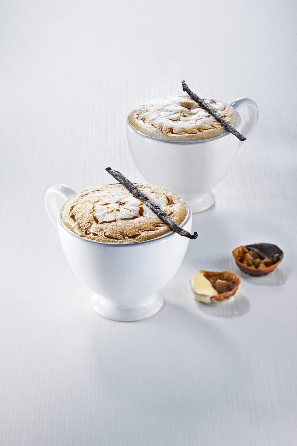 1883 MAISON ROUTIN vanilla syrup pour into cup to sweeten beverages