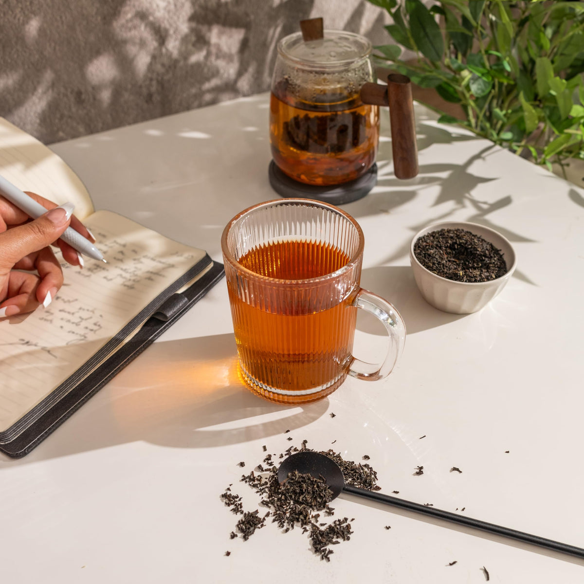 Aromatic bergamot notes in 20 Leaves Earl Grey for a citrus-forward cup