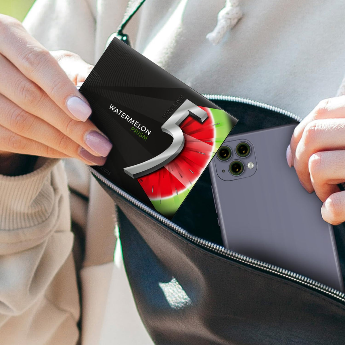 5 Gum Watermelon Prism watermelon flavor graphic highlights juicy fruit appeal.