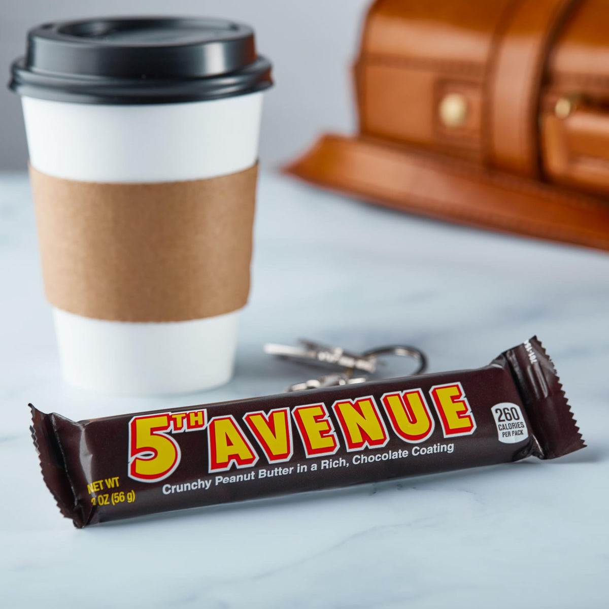 5TH AVENUE bulk box of 18 bars, ideal for gatherings and gifts.