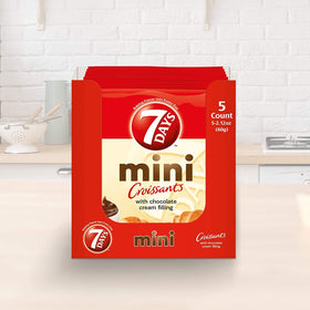 7 Days GMO-free croissant pouches stay fresh during busy commutes.