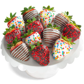 A Gift Inside Happy Birthday strawberries, 12 giant berries ideal for celebrations.
