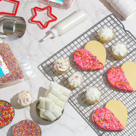 A Great Surprise sprinkles on cakes for festive decoration