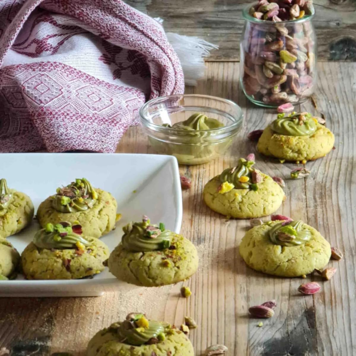 Croissant topped with Agrisicilia pistachio cream for a luxurious breakfast.
