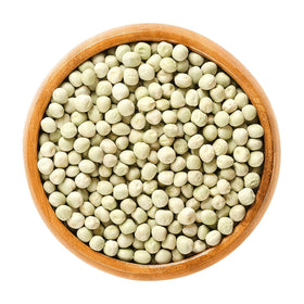 Aiva dried green peas pot cooking, soaking to create hearty curry bases.