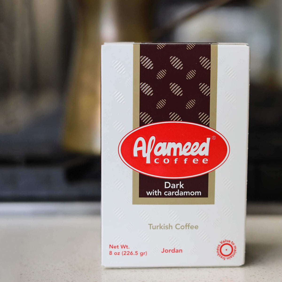 Arabica beans close-up from Al Ameed, showcasing smooth flavor potential.