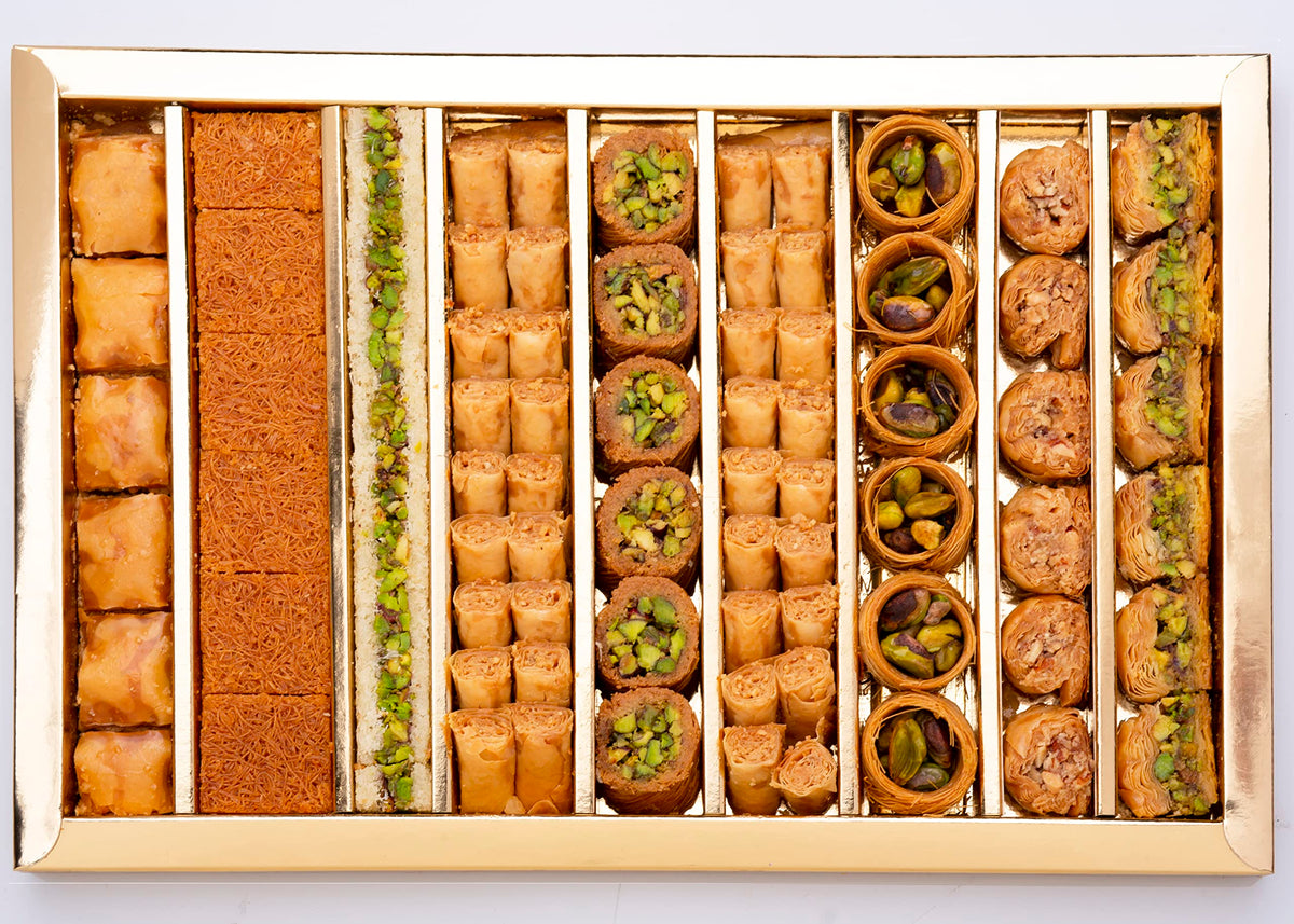 Alreef Assorted Baklava 800g through elegant packaging highlighting gift-ready dessert options