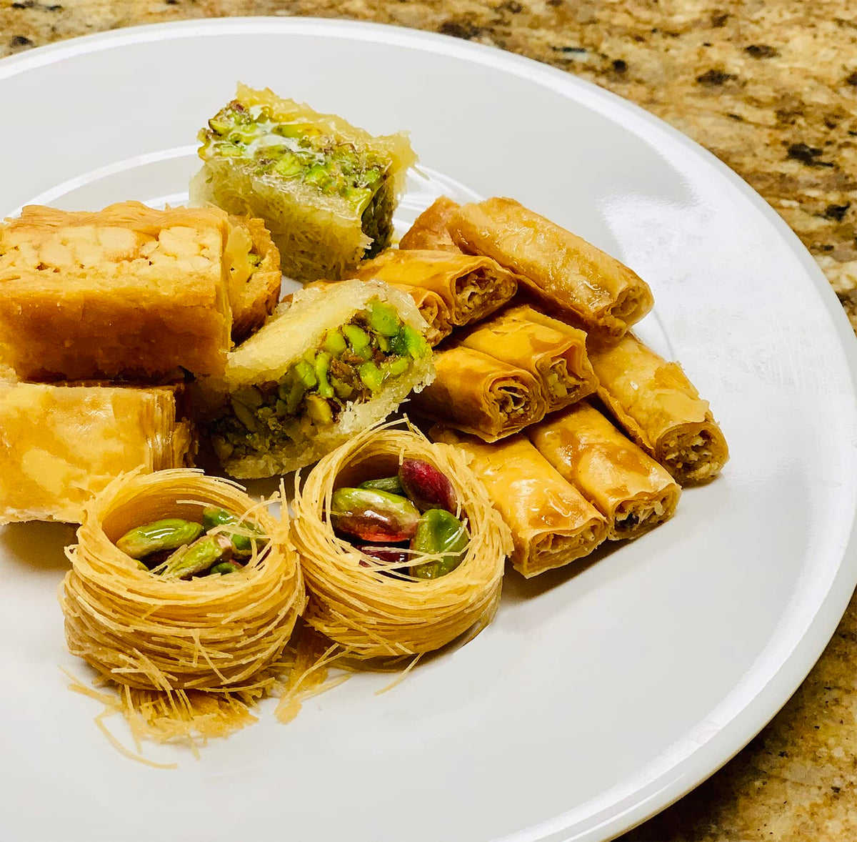 Alreef Baklava 800g gift box shareable dessert to celebrate moments