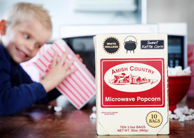 Amish Country Popcorn close-up of Sweet Kettle kernels with rich flavor.
