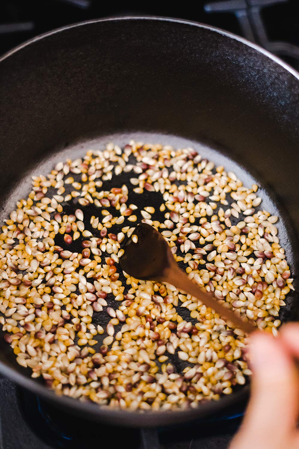 Gluten-free coconut oil from Amish Country Popcorn supports inclusive snacking.