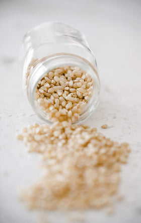 Amish Country Popcorn low calorie snack with satisfying crunch.
