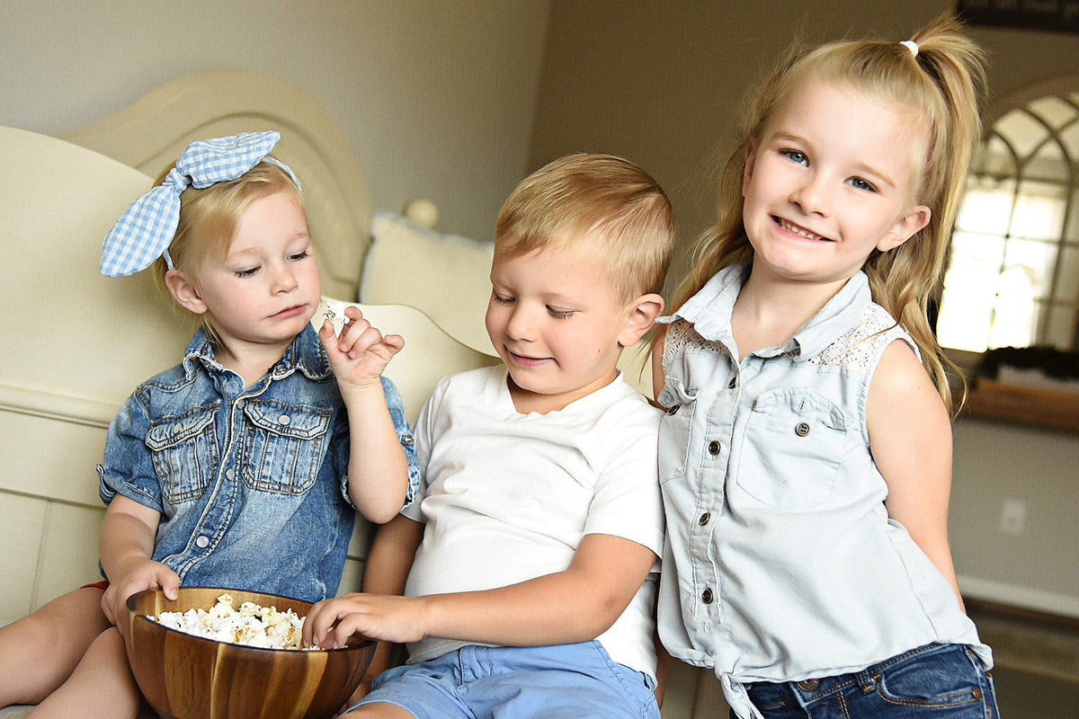 Amish Country Popcorn delivers old-fashioned popcorn experience at home.