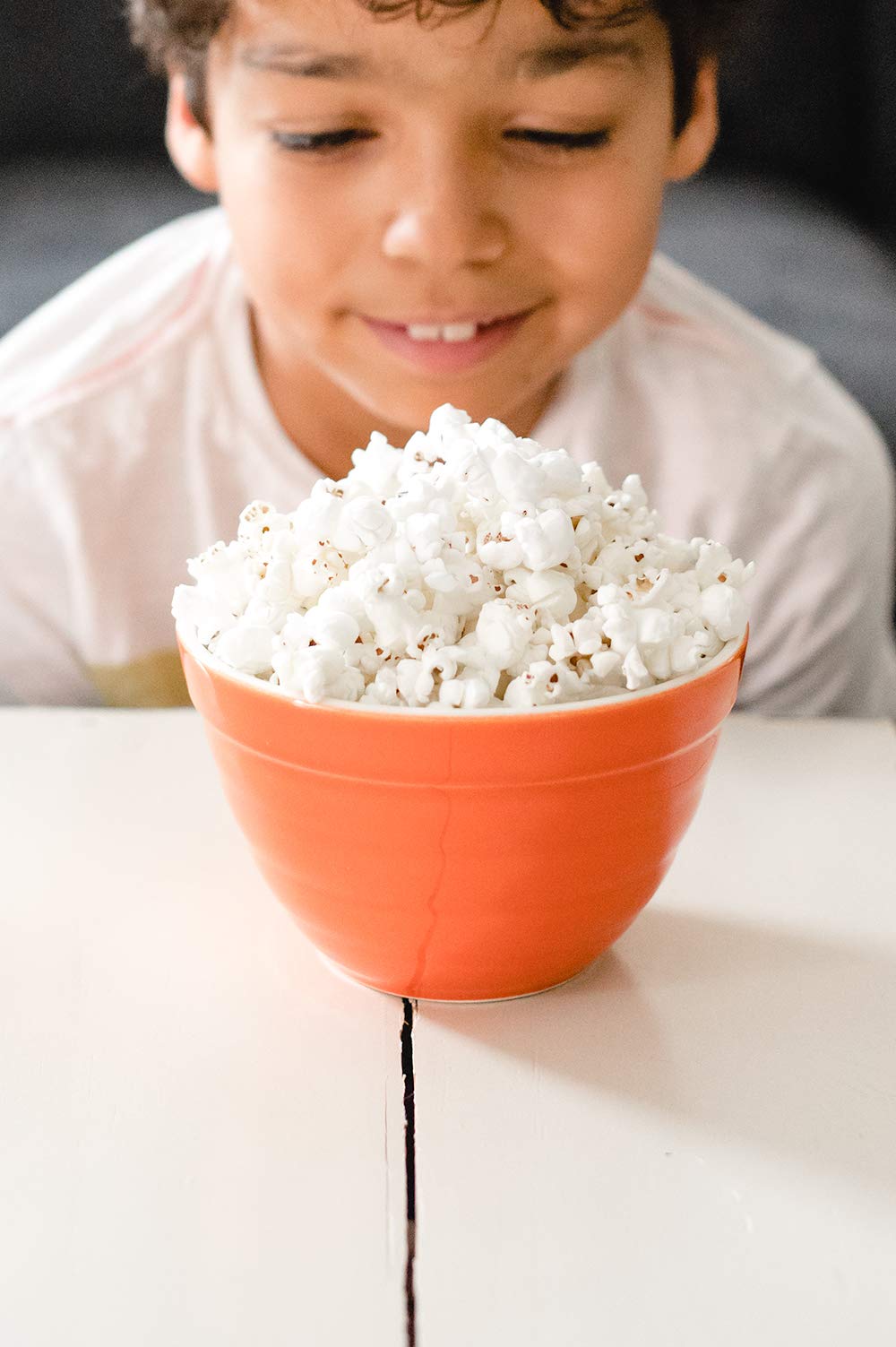 Amish Country Popcorn white hulless kernels for light, fluffy pops.