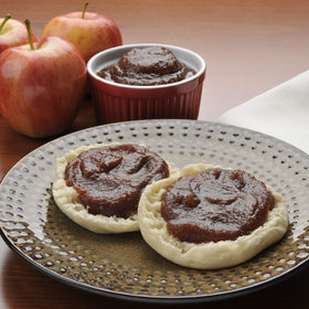 AMISH VALLEY Apple Butter gift-ready packaging invites a thoughtful, tasty present.