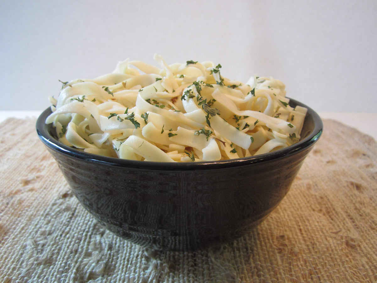Amish Wedding egg noodles cooking idea demonstrates versatile use in soups and stir-fries.