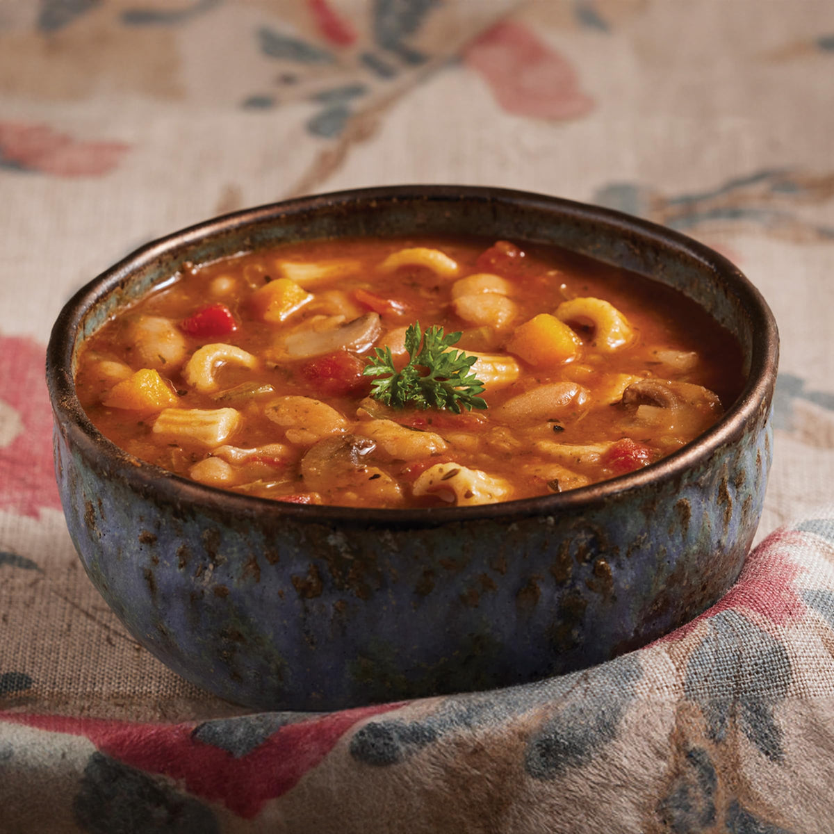 Amy's Pasta Fagioli Soup can back reveals ingredients and non-GMO promise.