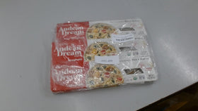 Andean Dream Spaghetti Quinoa Pasta texture close-up, raw strands highlight protein-rich nutrition.