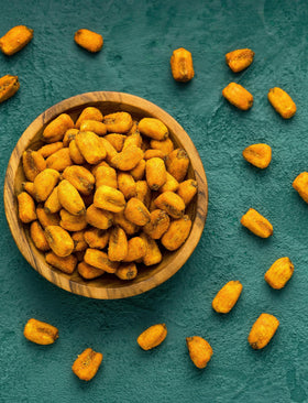 Anna and Sarah Crunchy corn nuts jar back shows secure lid and freshness.