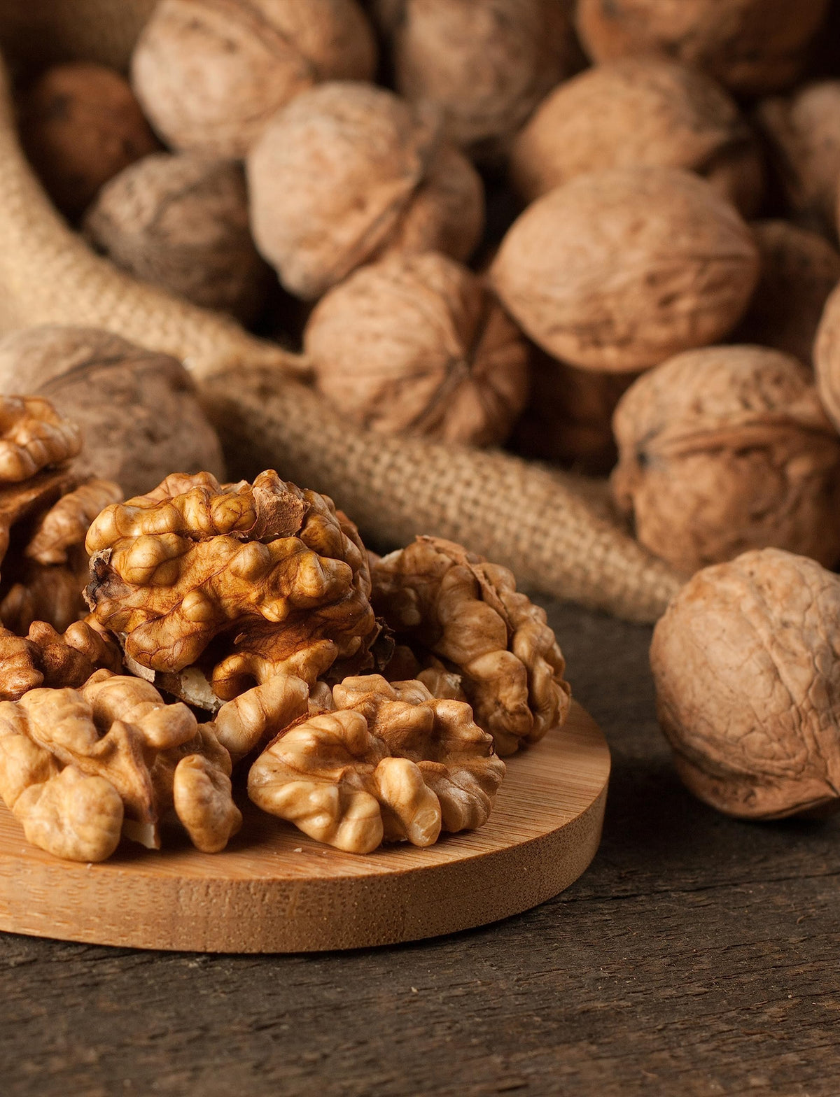 Anna and Sarah walnuts in shell, not bleached, natural color ideal for baking.