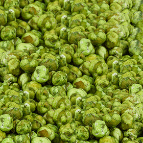 Anna and Sarah Wasabi Peas crisp close-up shows crunchy texture