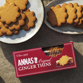 Annas Thins crisp cookie closeup highlighting delicate texture and spice.