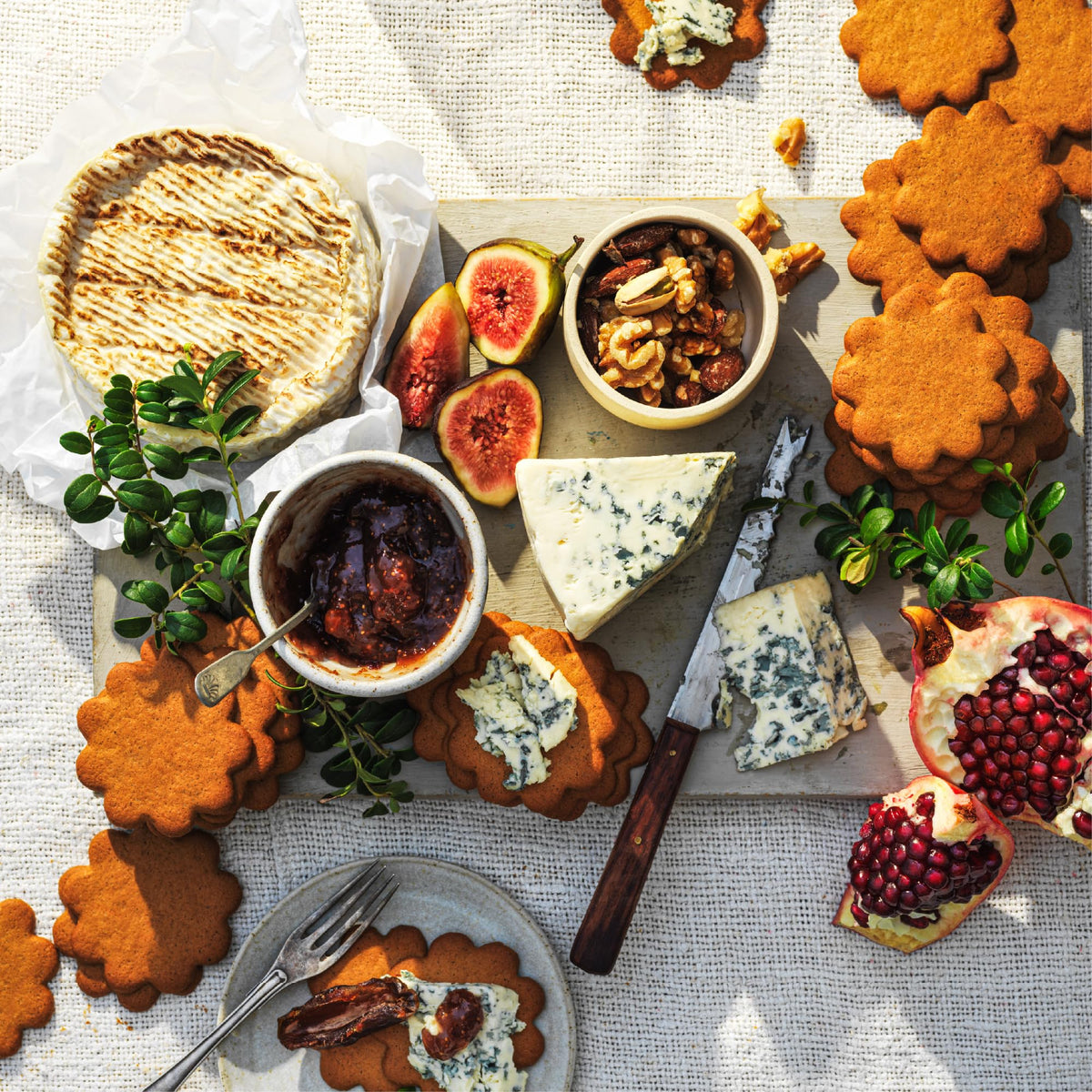 Annas Thins non-GMO ingredients label emphasizes wholesome components.