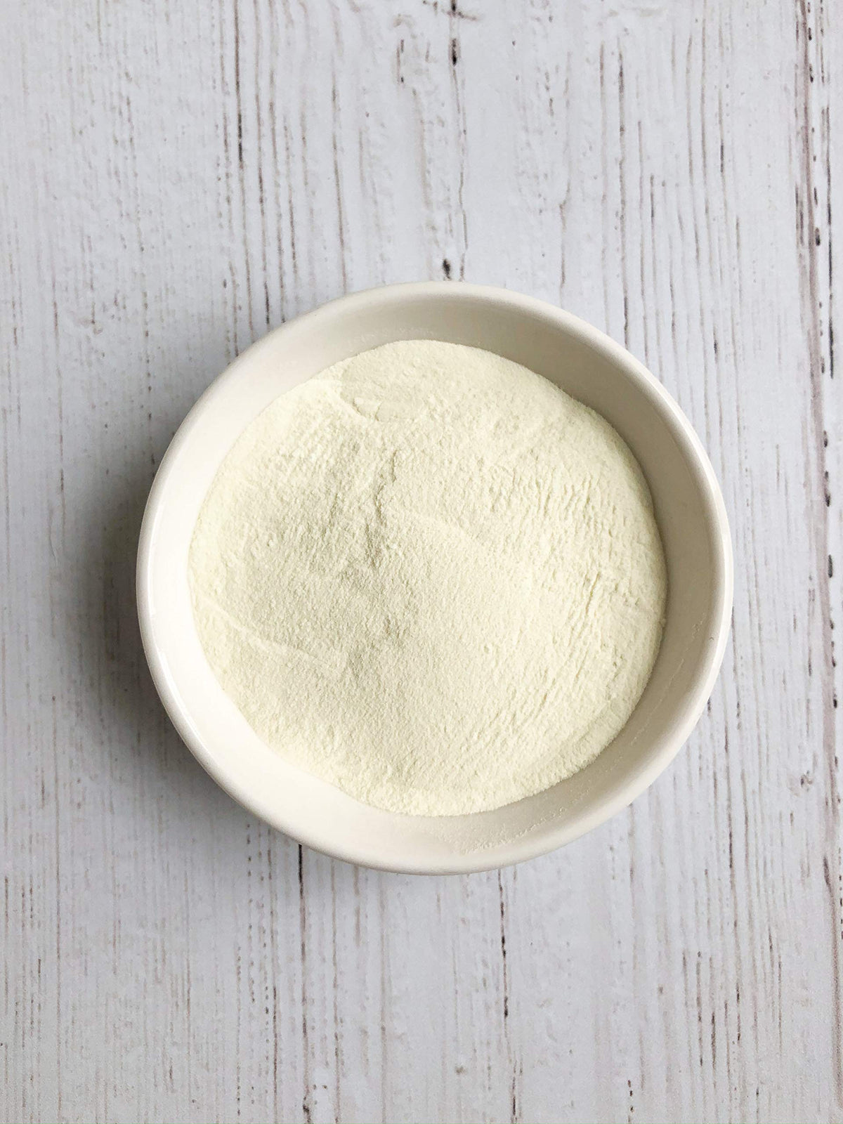 Pour-ready jar of Anthony's Premium Buttermilk Powder for rehydration