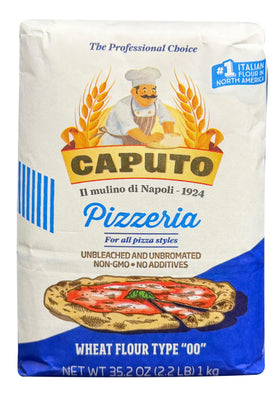 Mulino Caputo 00 flour in original packaging supports consistent dough preparation.