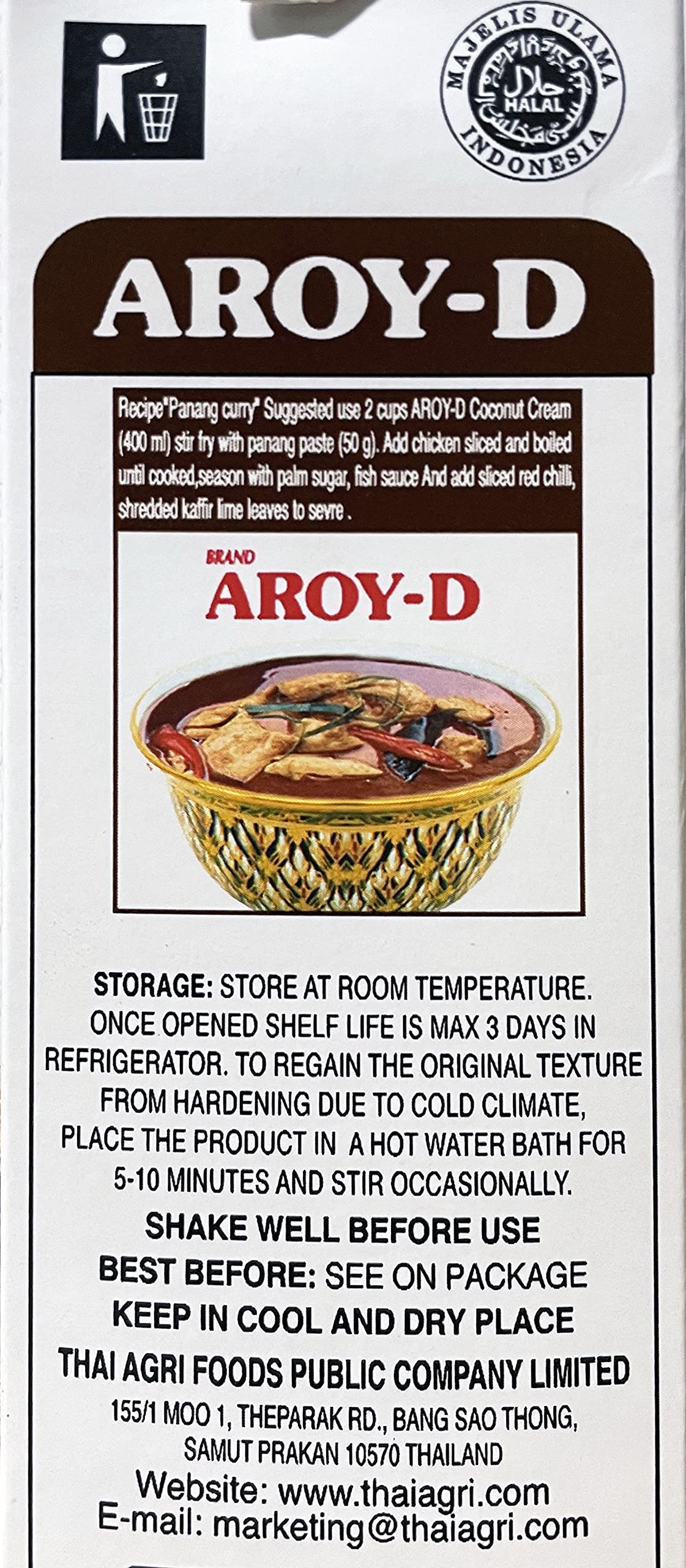 Aroy-D coconut cream poured into curry for rich texture.