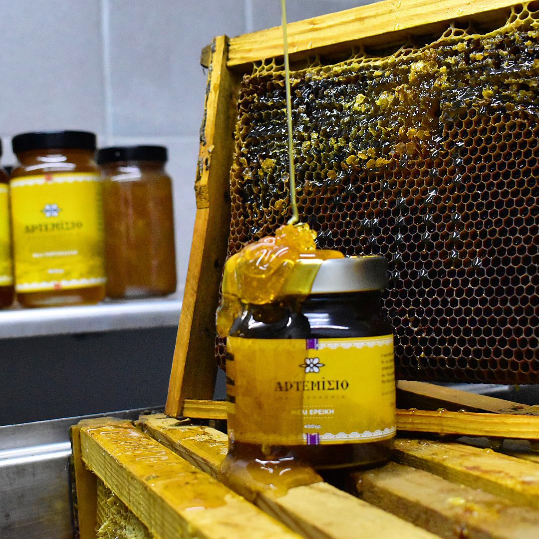 Artemisio forest pine honey label details - traditional Greek craftsmanship