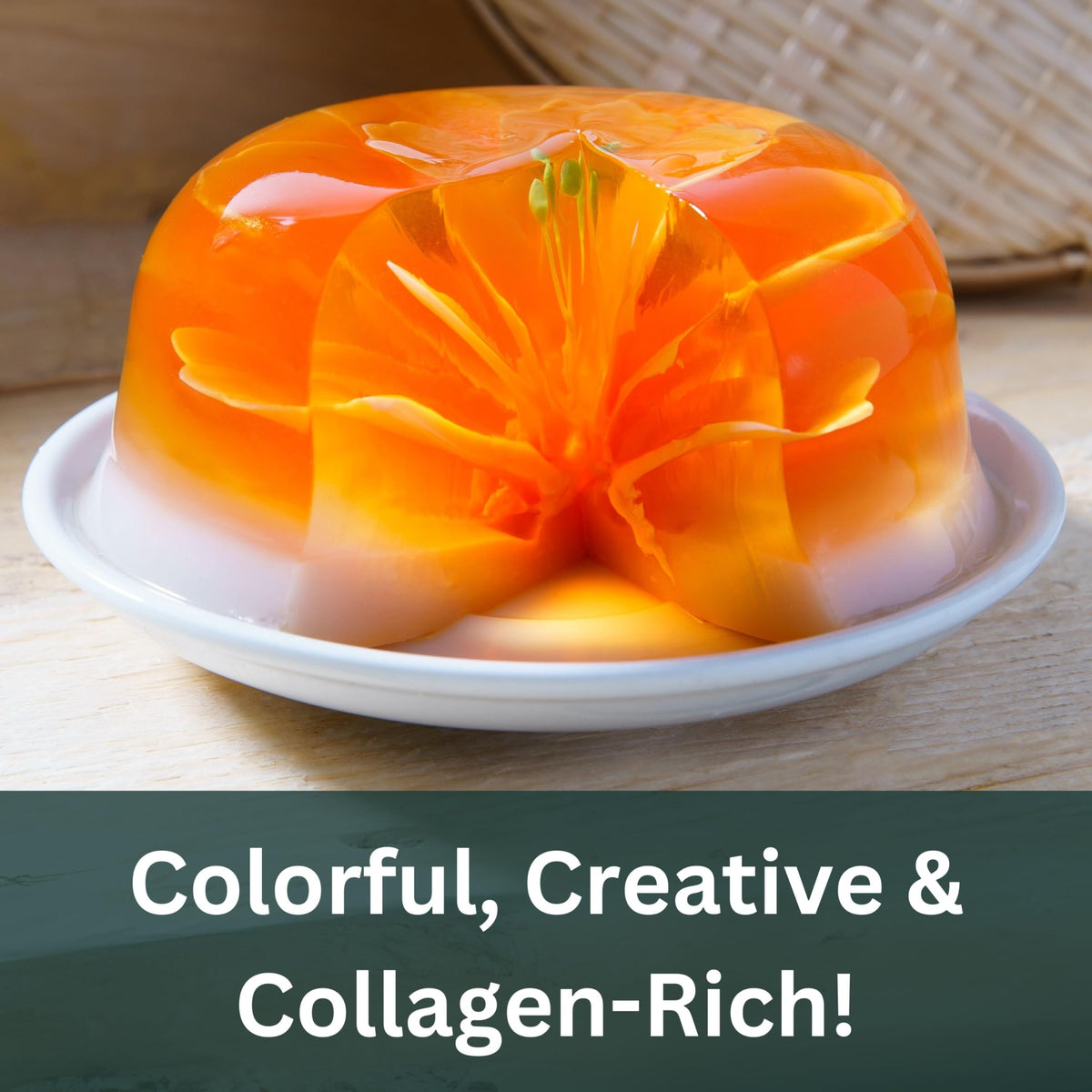 Aspen Naturals Beef Gelatin Powder dissolving in broth for richer texture.