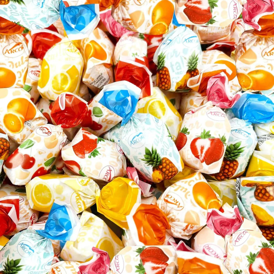 Assortit strawberry fruit-filled candy with real pulp for fresh taste.