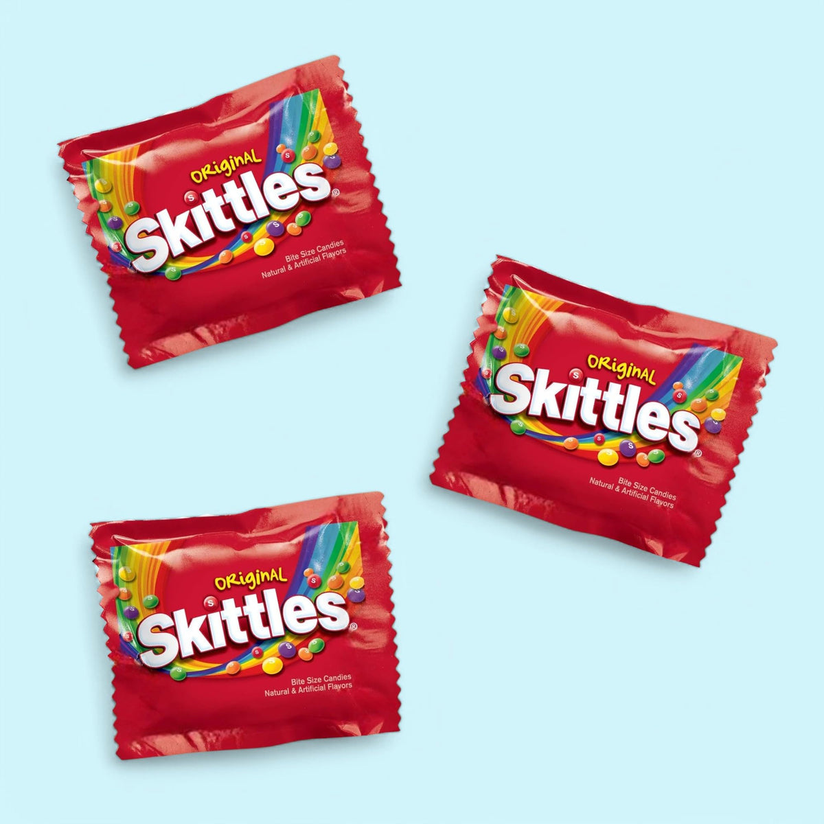 Assortit Mars Skittles flavors close-up highlighting fruity notes for snacking.