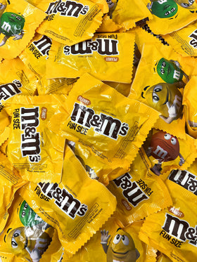 Assortit bulk candy bowl fill, ideal for parties and gatherings.