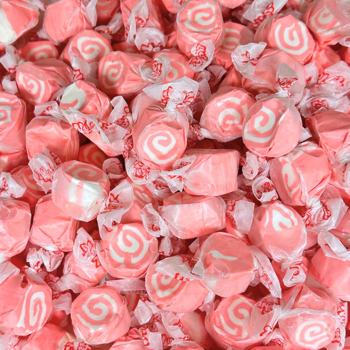 Assortit premium cinnamon taffy, soft-chewy focus, ideal for snacking.