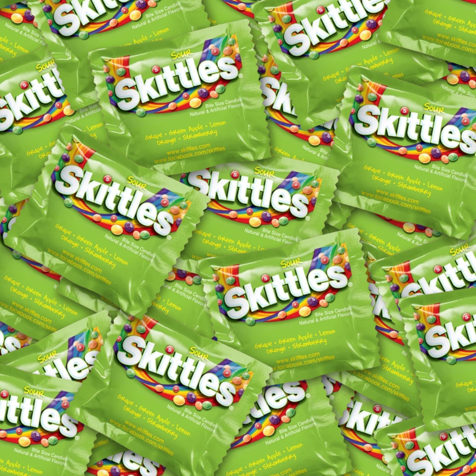 Assortit Skittles Sour Fun Size bag shows rainbow flavors, ideal for gatherings.