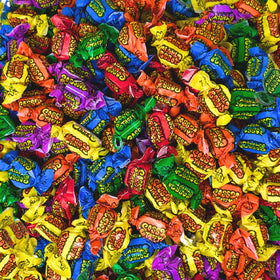Assortit Ultimate Sour Fruit Taffy Mix 32oz with individually wrapped pieces.
