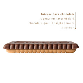 Brand-new Bahlsen packaging showcasing premium Leibniz cookies.