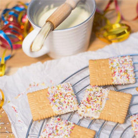 Bahlsen Leibniz butter biscuits with sustainably sourced cocoa.