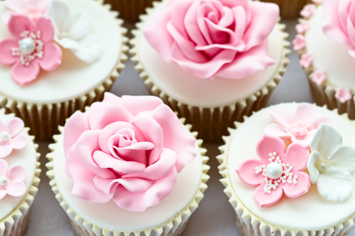 Bakerpan gum paste dries hard to preserve sculpted toppers