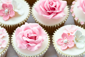 Bakerpan gum paste dries hard to preserve sculpted toppers