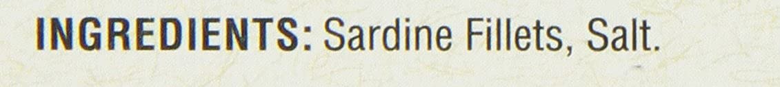 Bar Harbor sardines on crackers snack-ready protein for quick meals.
