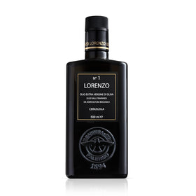 Barbera Lorenzo N° 1 olive oil bottle pour highlights premium Sicilian EVOO