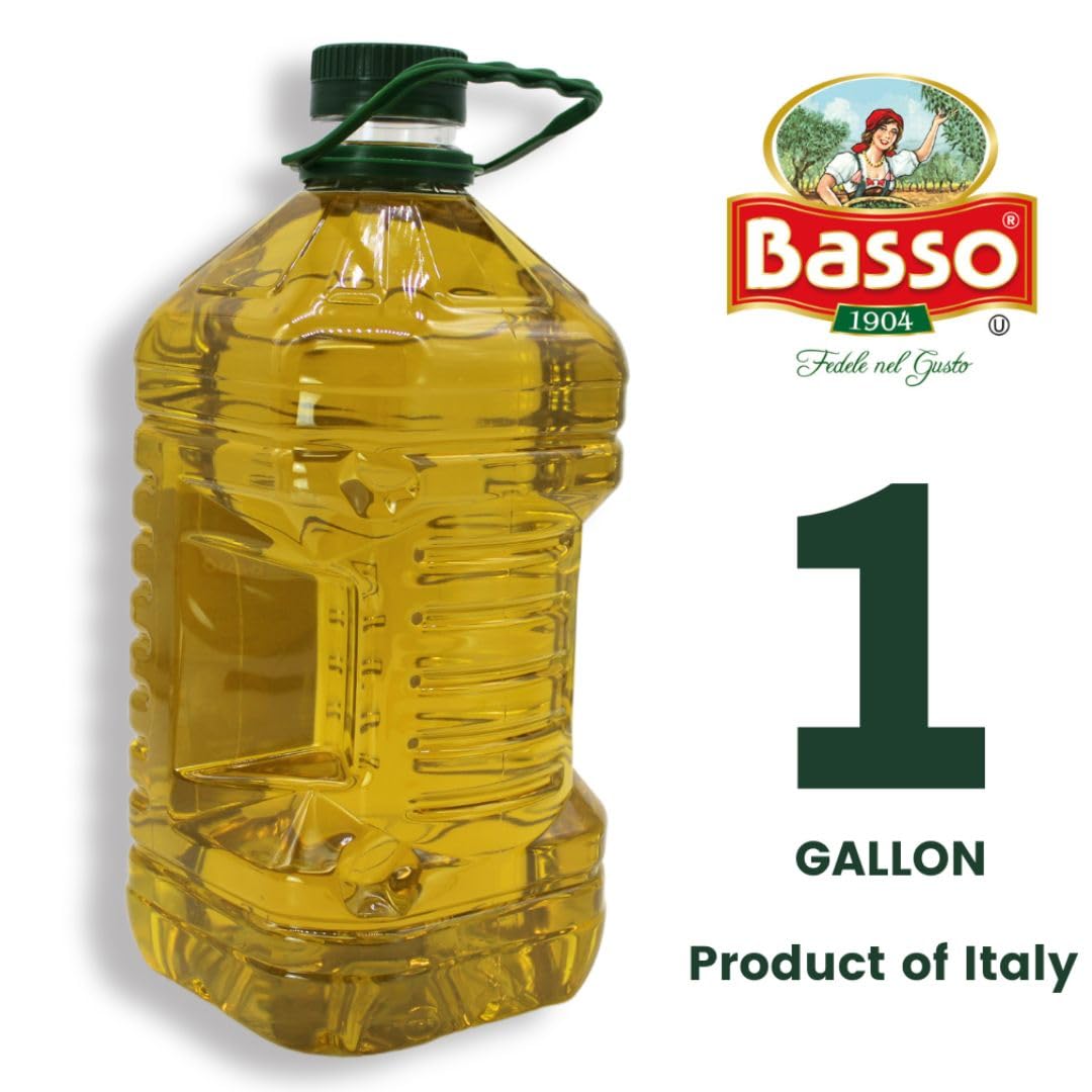 Basso 1904 truffle oil being drizzled over risotto for depth