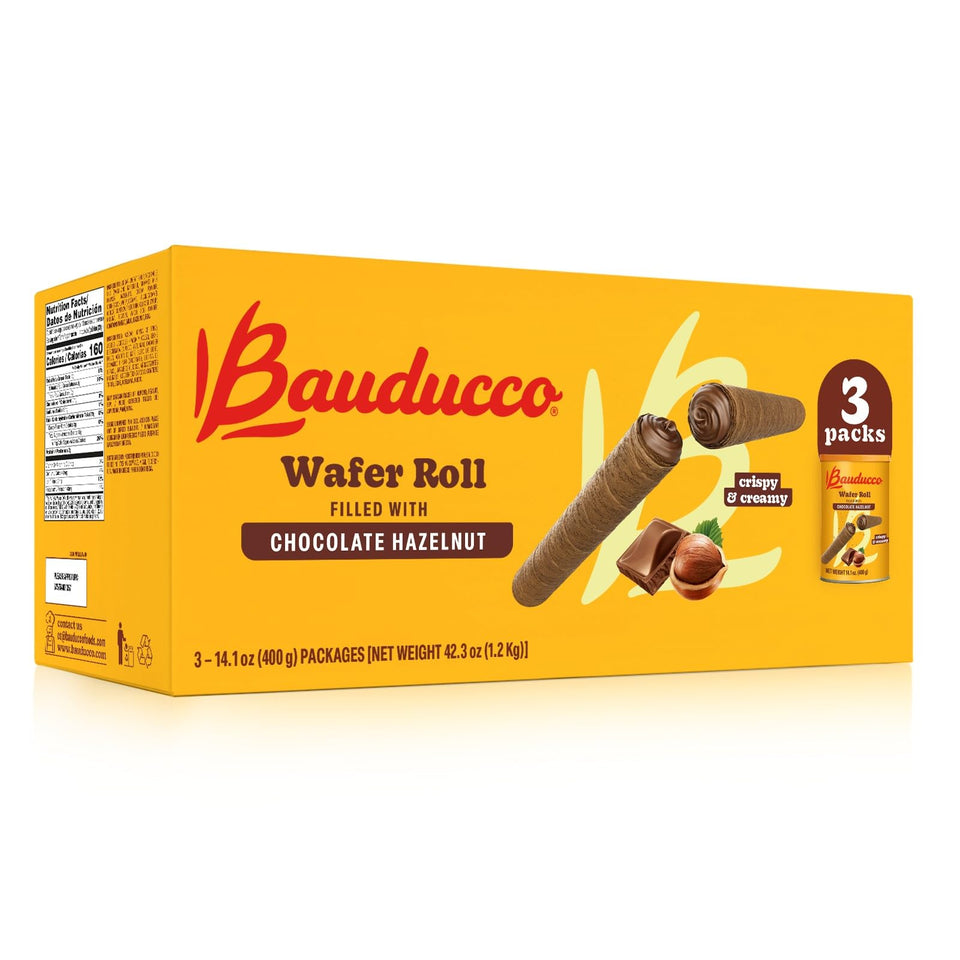 Bauducco wafer rolls front view showcases crisp chocolate hazelnut wafers for a quick indulgence.