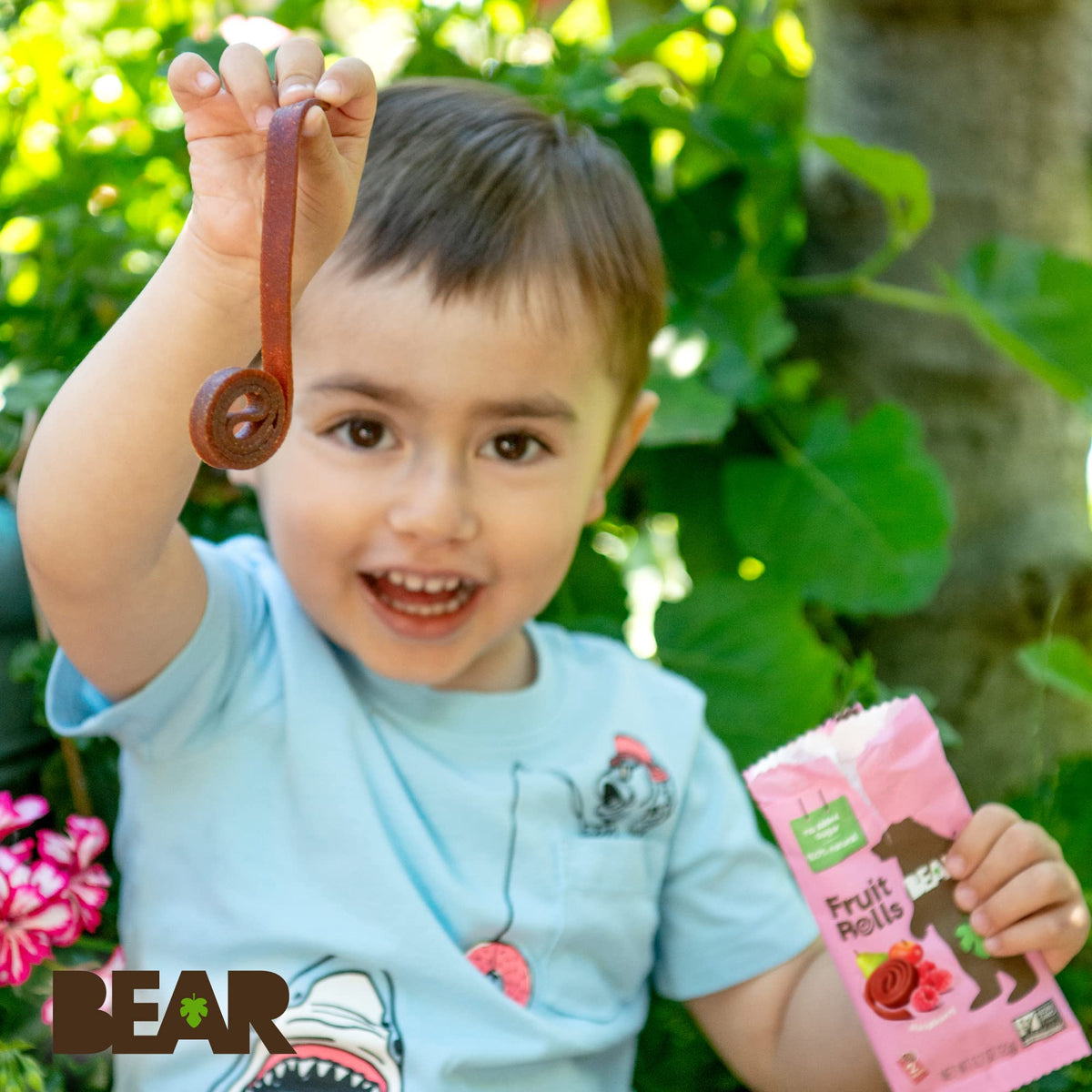 BEAR Raspberry snack in a lunchbox, ideal for school days and on-the-go.