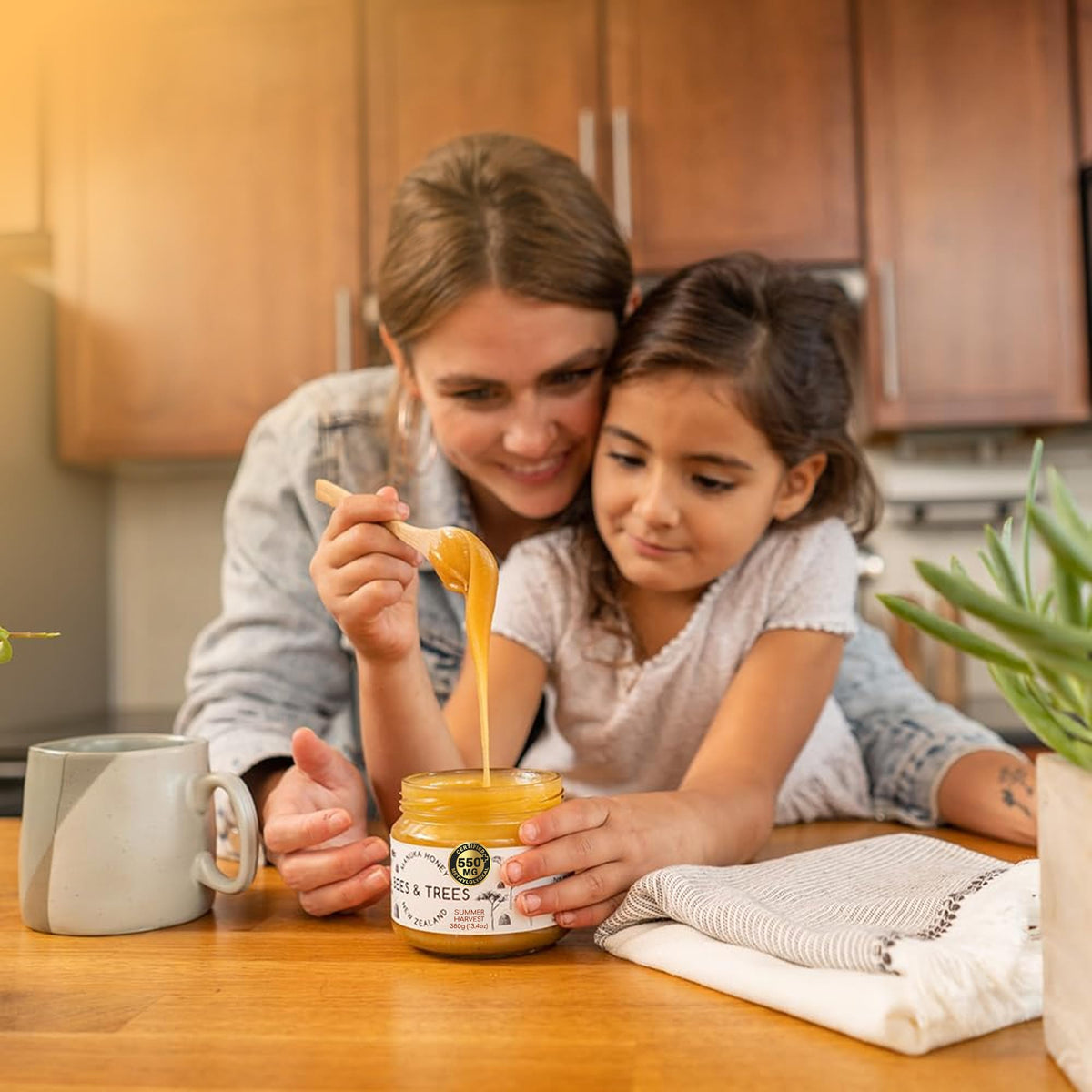 Bees & Trees Manuka Honey MGO 550 high bioactivity, bold flavor