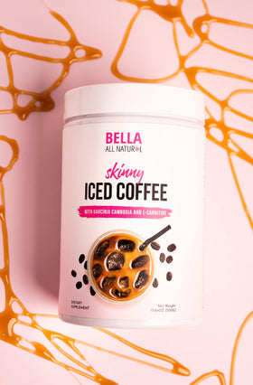 Scoop of Bella Skinny Iced Coffee ready to blend with cold water